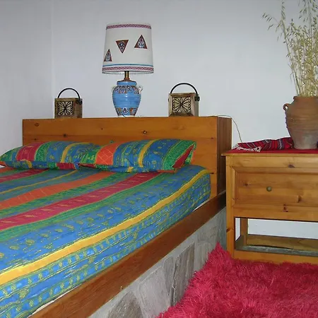 Kyra's Paradise Apartment