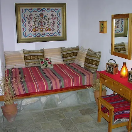 Kyra's Paradise Potistika