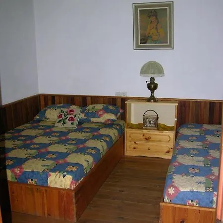 Kyra's Paradise Apartament